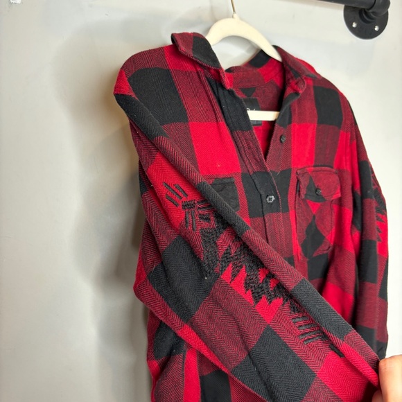 Rails Larsson Embroidered Frayed Plaid Shirt XS Red - Picture 11 of 12